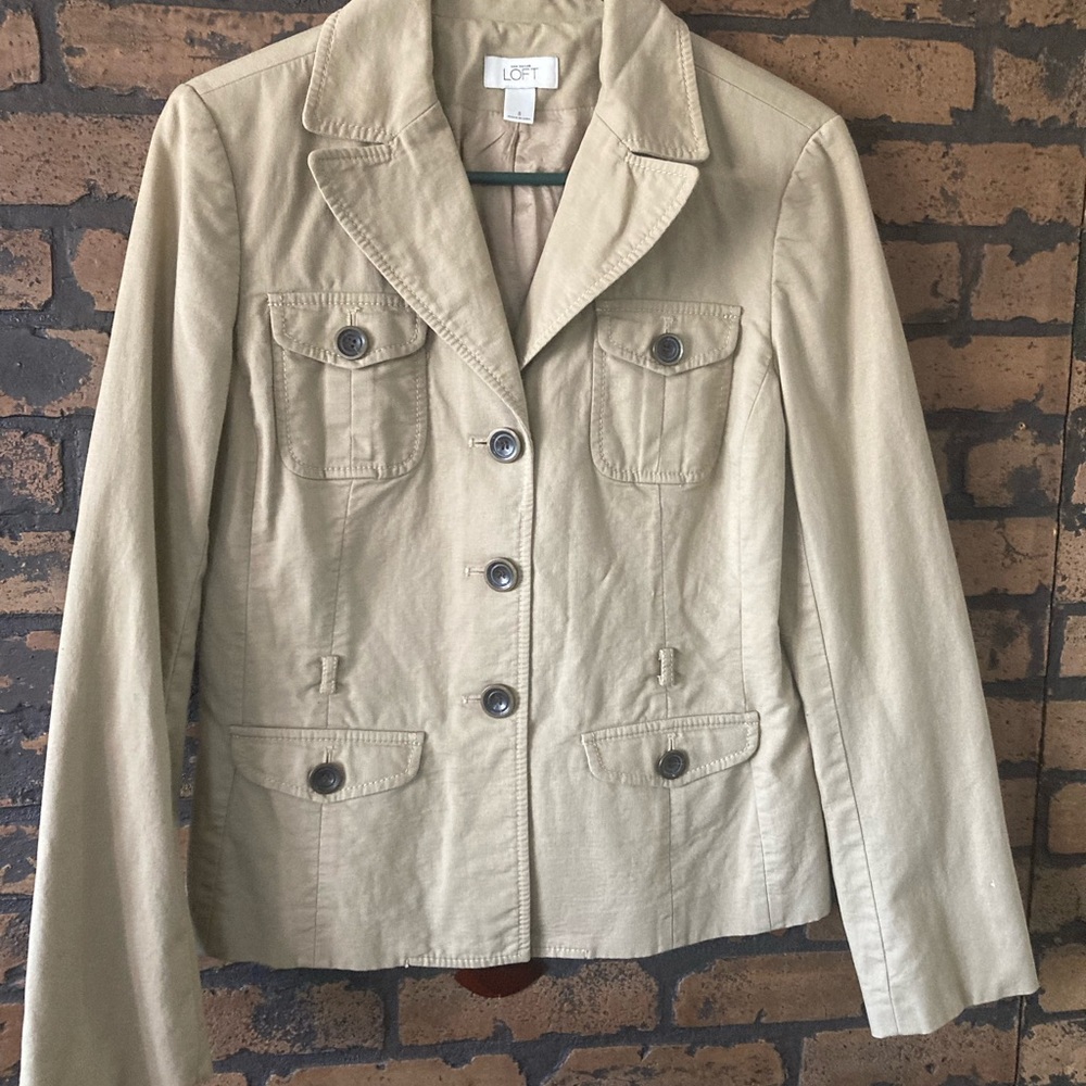 Anne Taylor Loft button down coat, Size 8, Used Like New